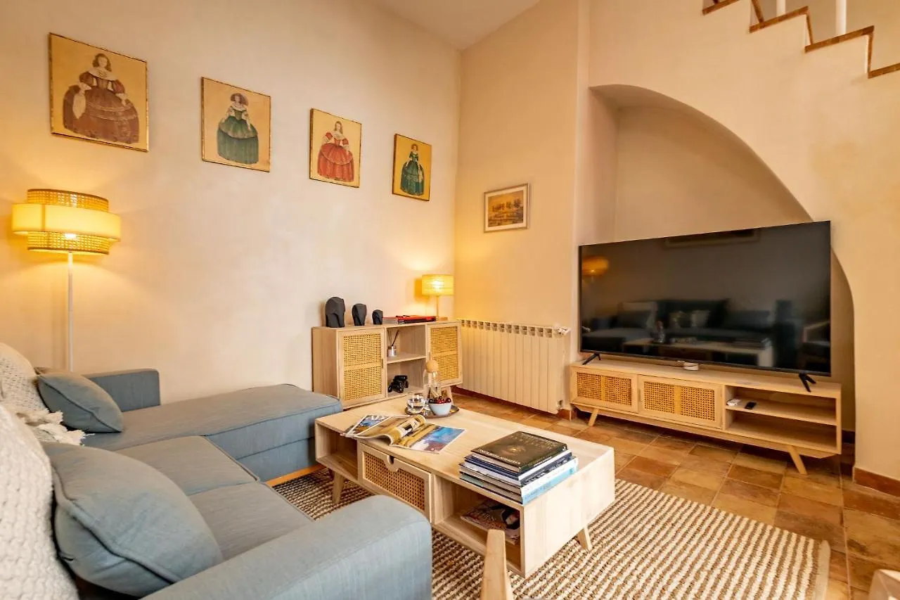 Ohliving Alfalfa Square Seville Spain