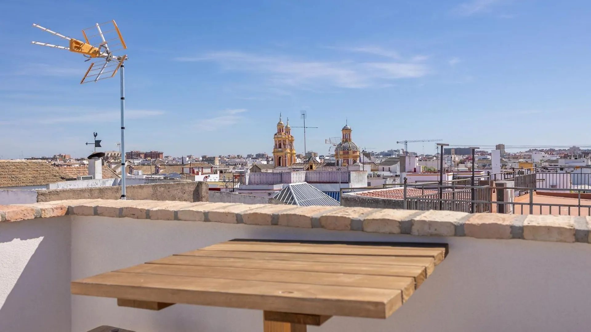 Ohliving Alfalfa Square Seville Spain