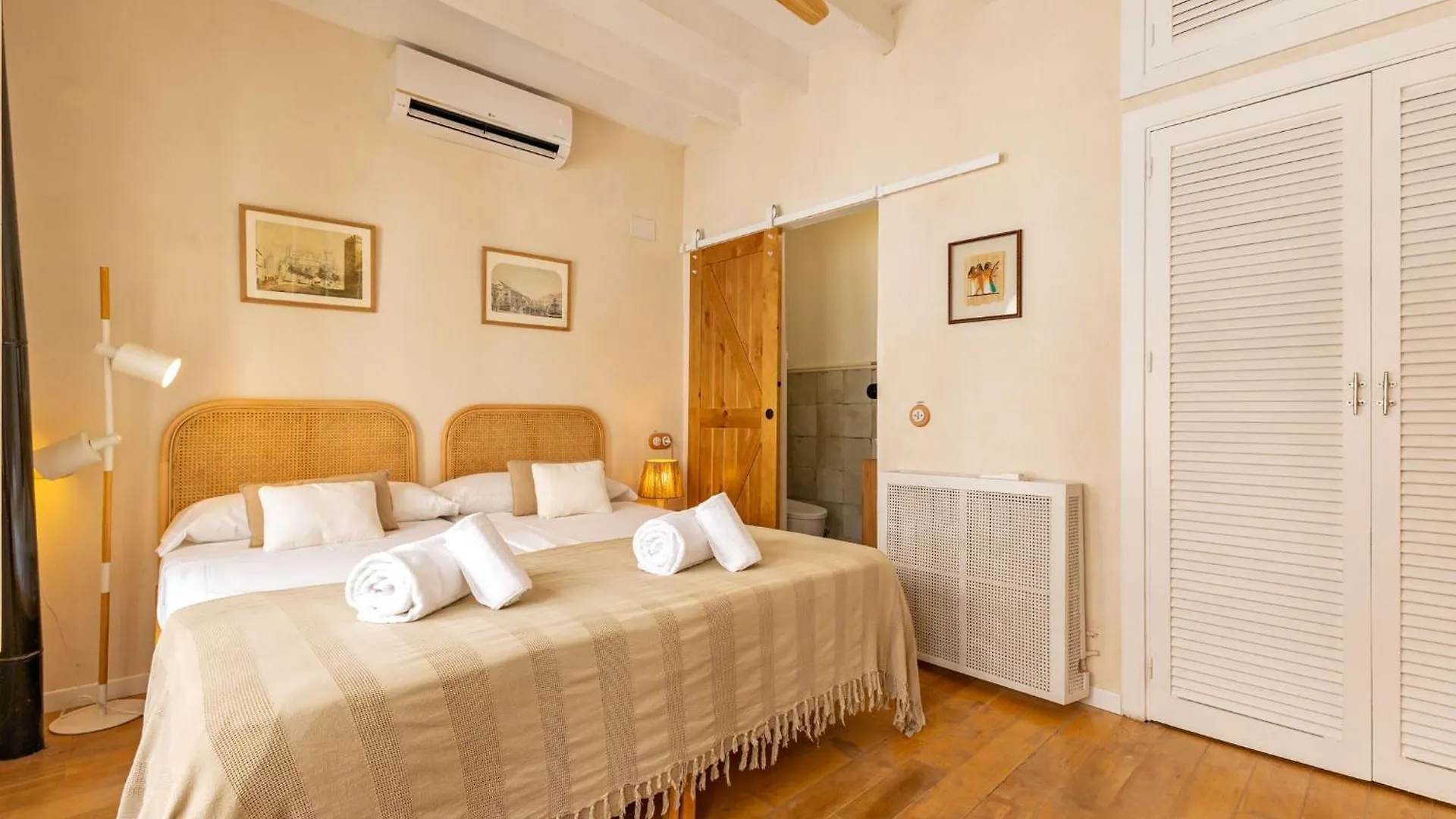 Ohliving Alfalfa Square Seville Spain